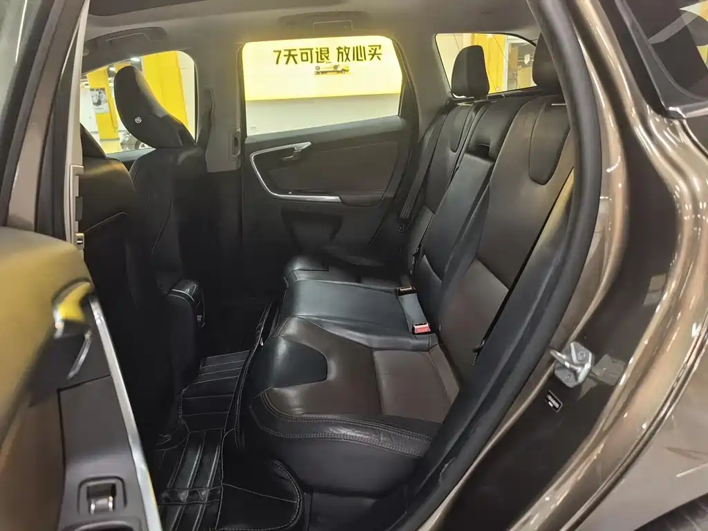 Volvo XC60 — миниатюра 7