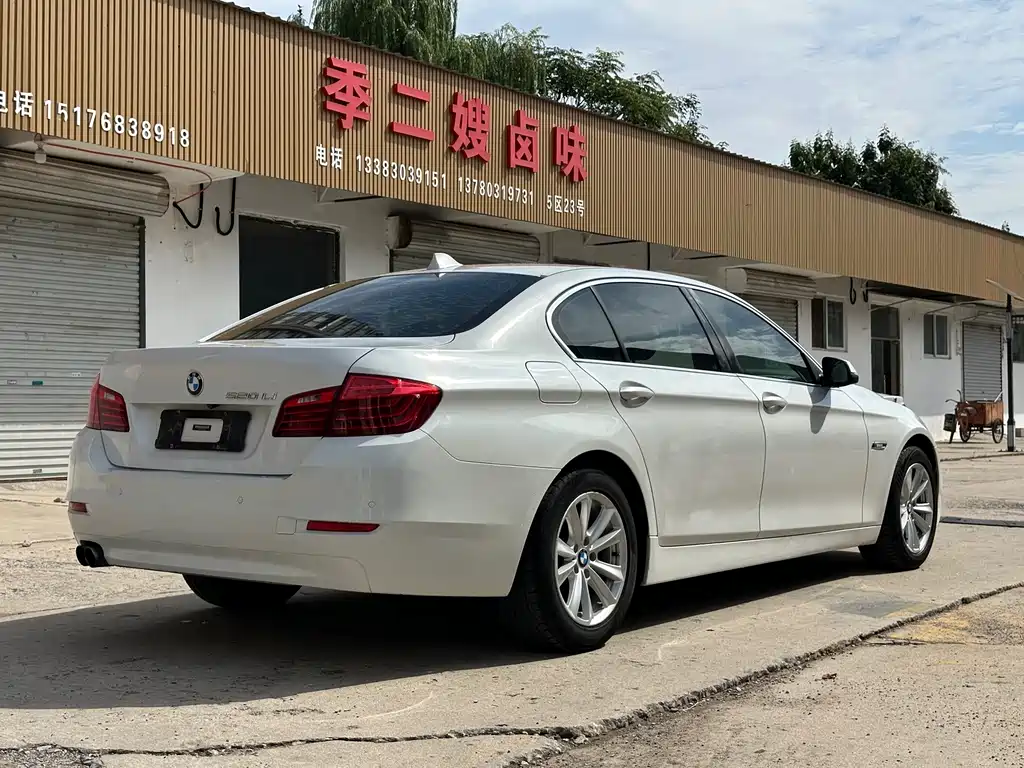 BMW 5 Series — миниатюра 4