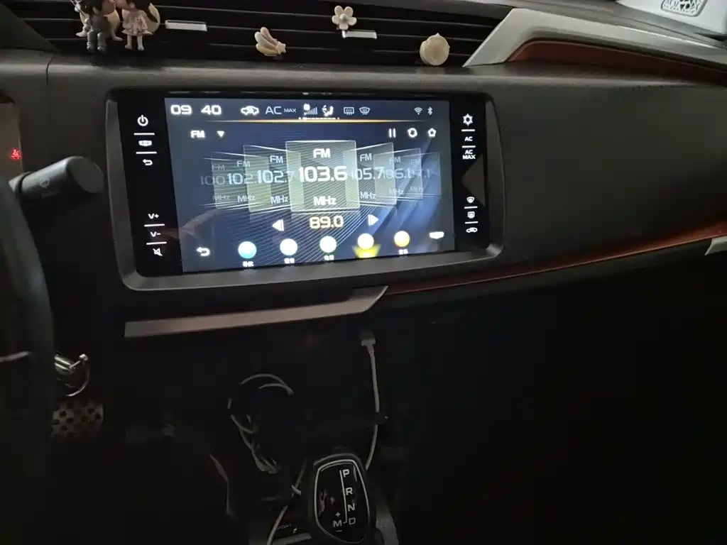 Geely Vision X1 — миниатюра 9