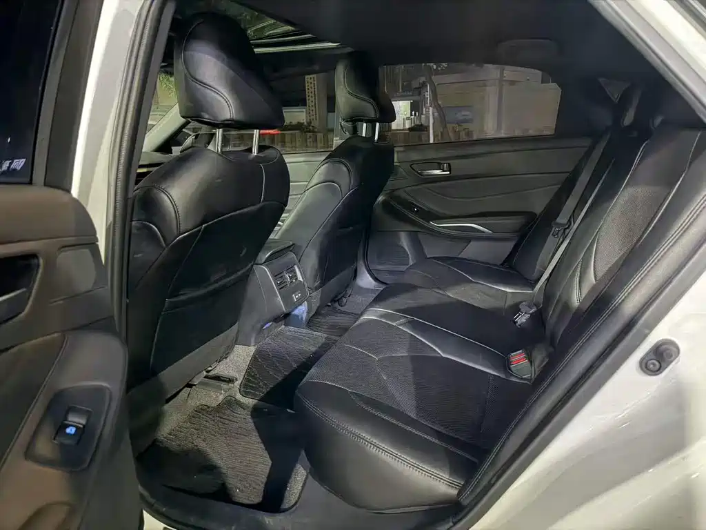 Toyota Avalon — миниатюра 5