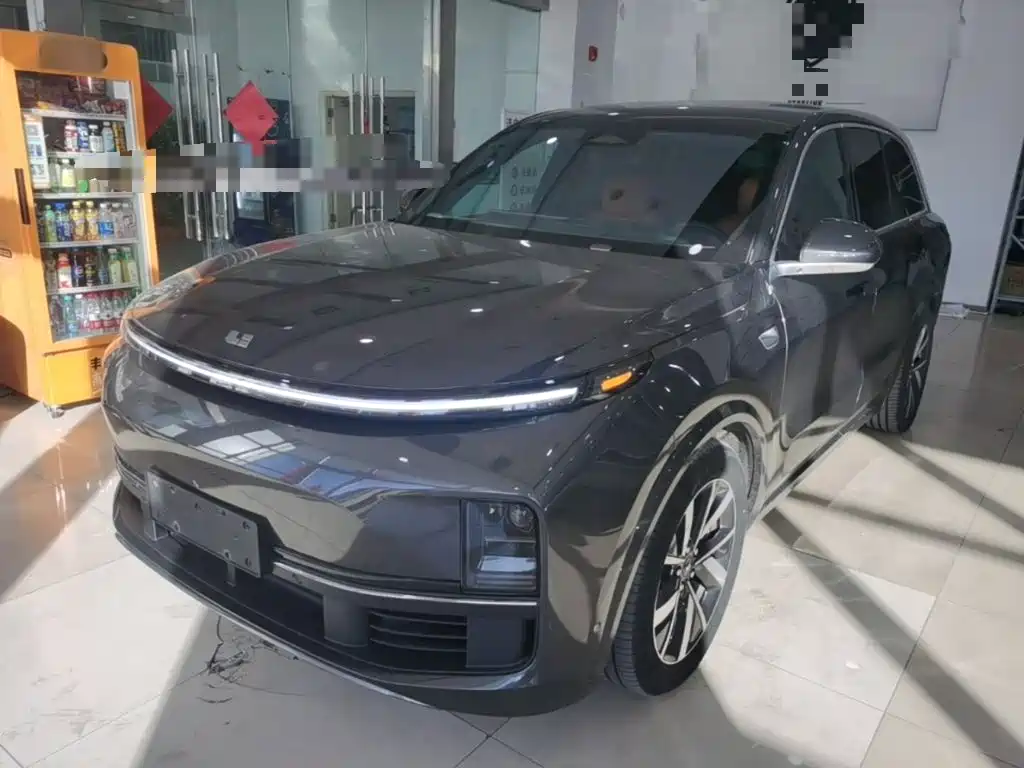 Li Auto L8