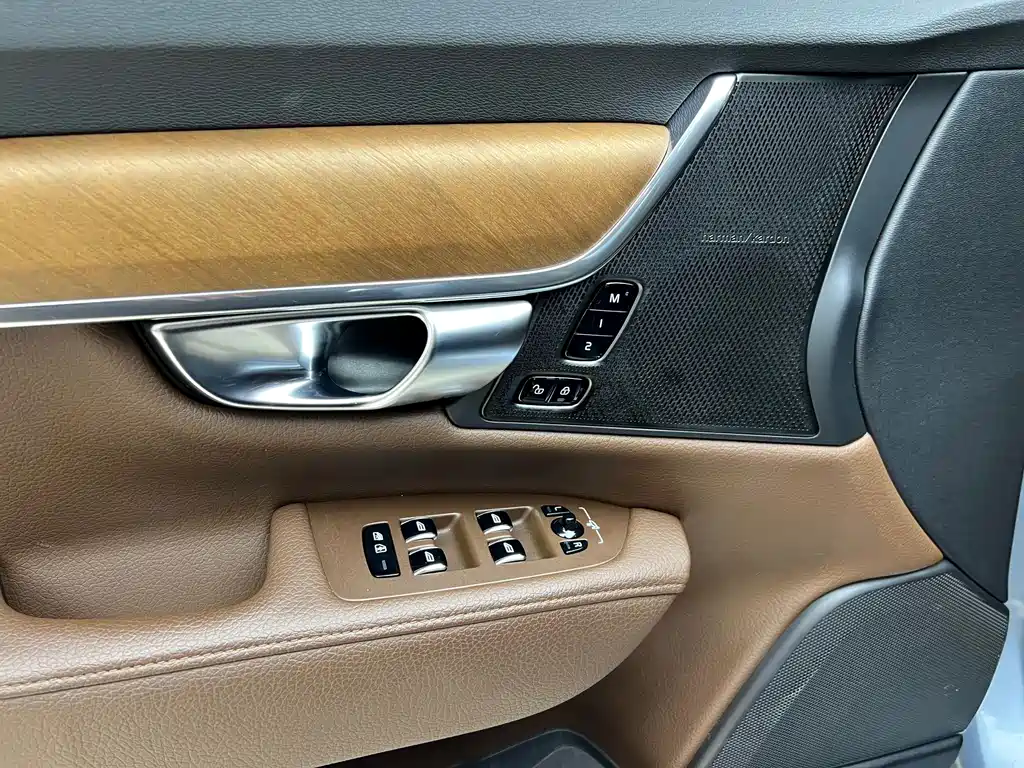 Volvo S90 — миниатюра 5