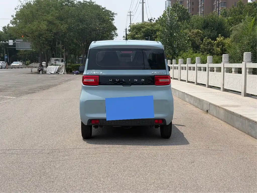 Wuling MINIEV — миниатюра 4