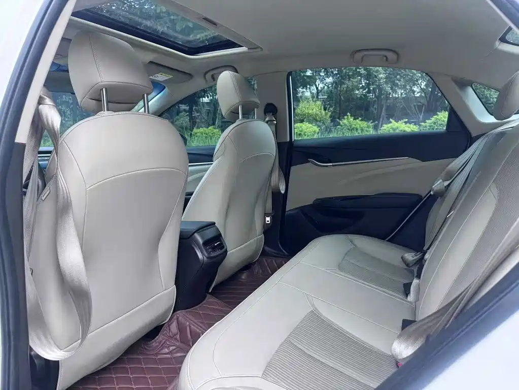 Buick Excelle — миниатюра 9