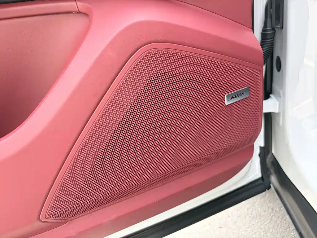 Porsche Cayenne — миниатюра 8
