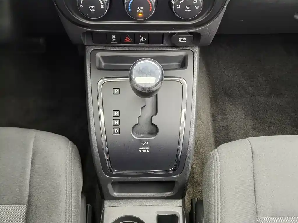 Jeep Compass (Import) — миниатюра 13