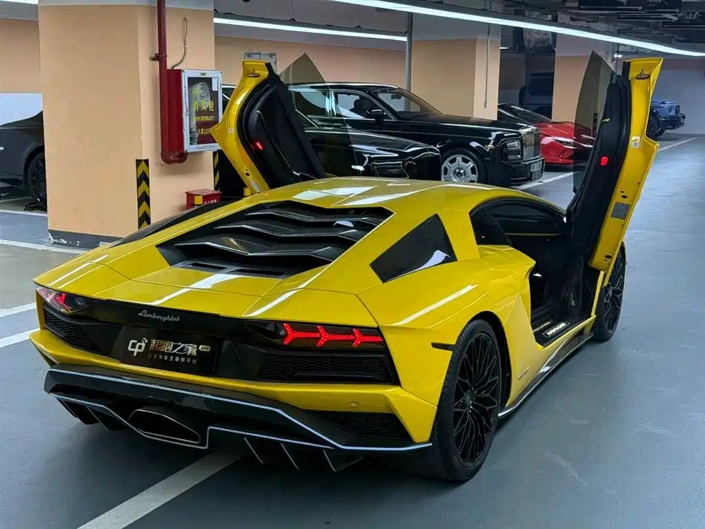 Lamborghini Aventador 2017 Aventador S