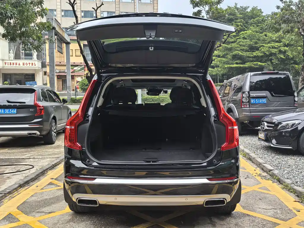 Volvo XC90 — миниатюра 17