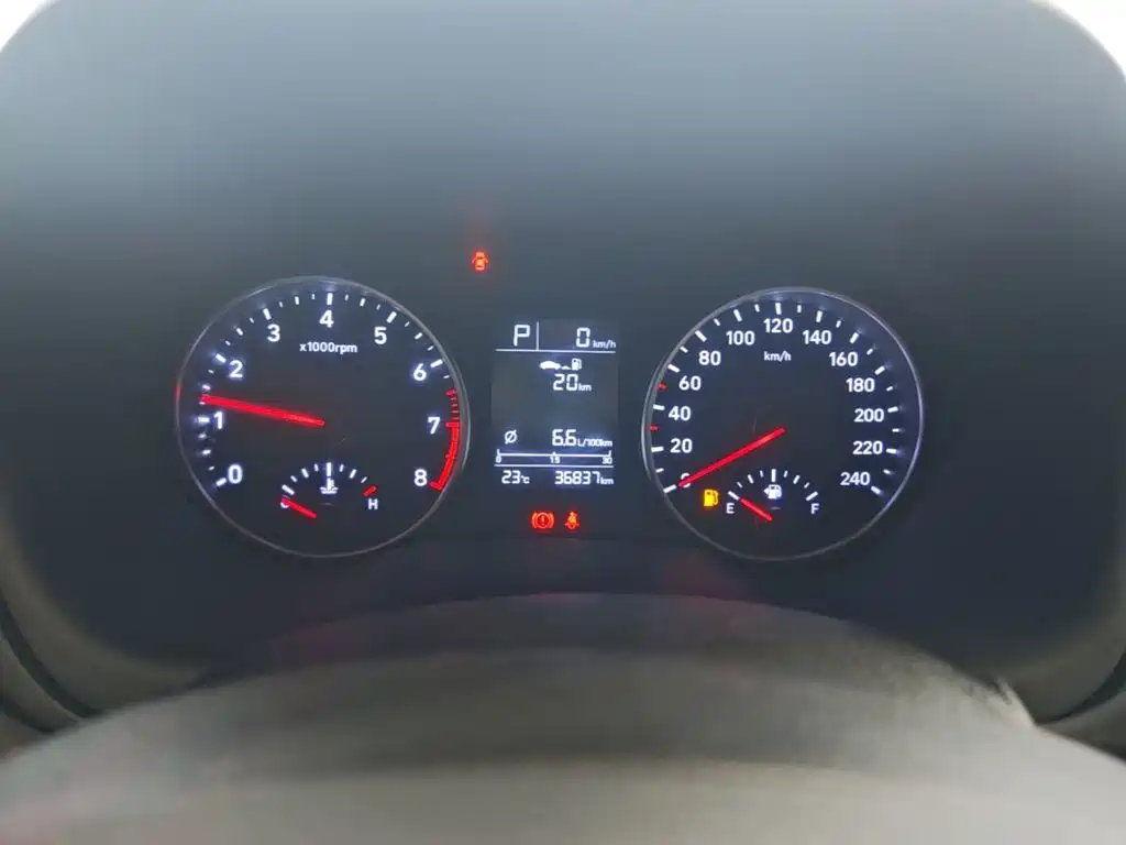 Hyundai Elantra — миниатюра 12