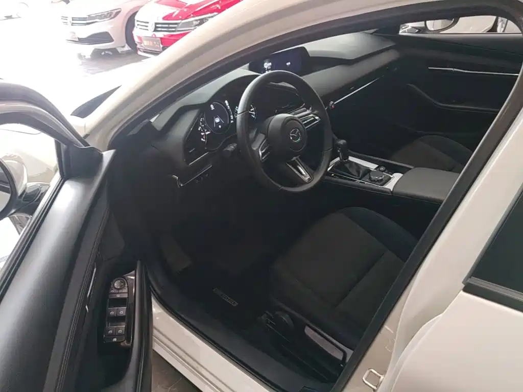 Mazda 3 Axela — миниатюра 16