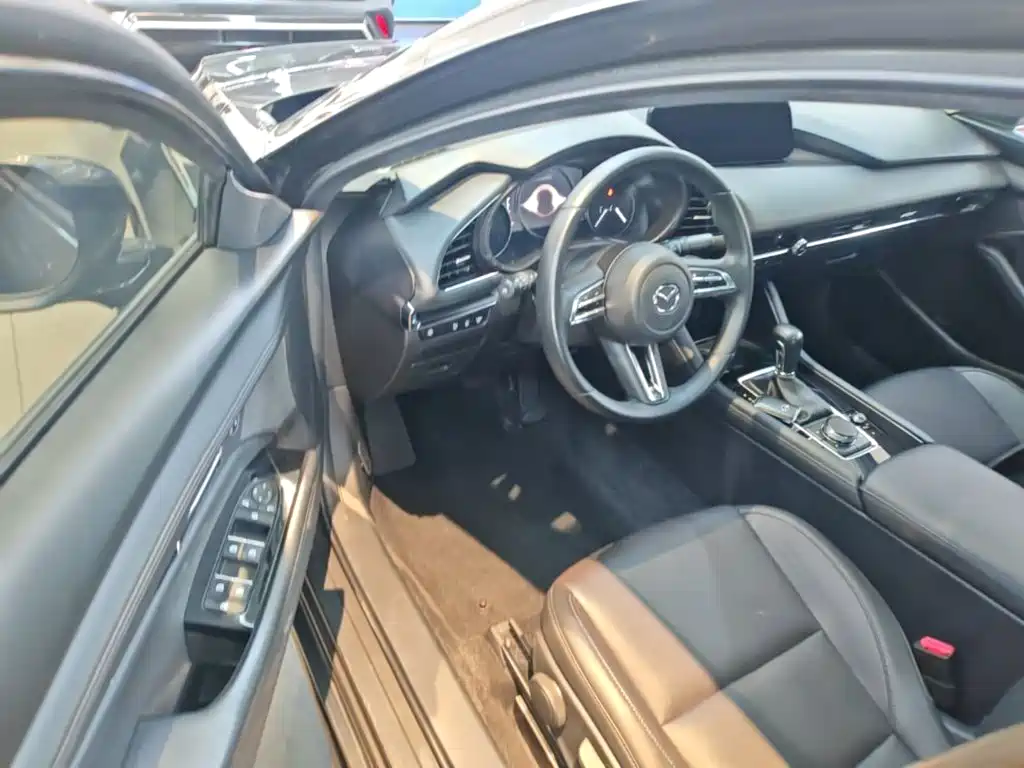 Mazda 3 Axela — миниатюра 16