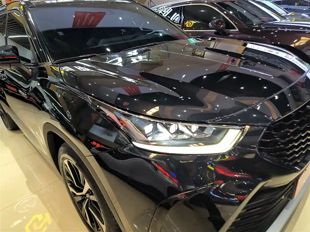 TOYOTA CROWN LUFANG