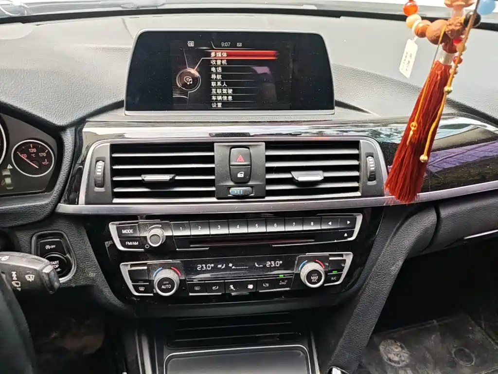 BMW 3 Series — миниатюра 13