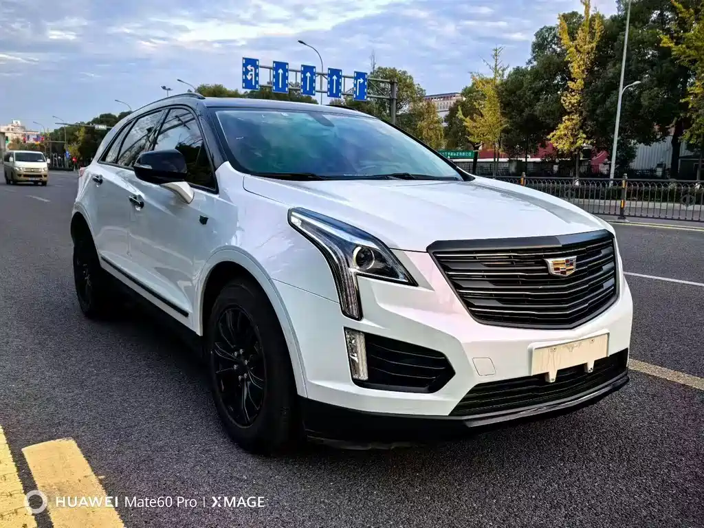 CADILLAC XT5