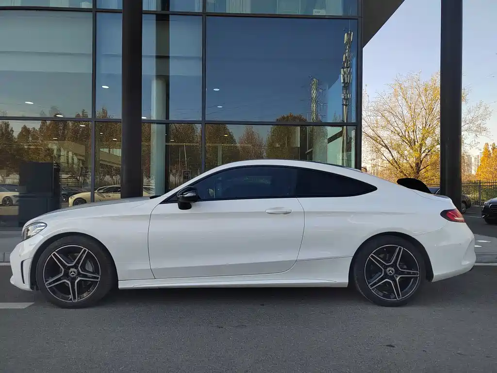 MERCEDES-BENZ C CLASS