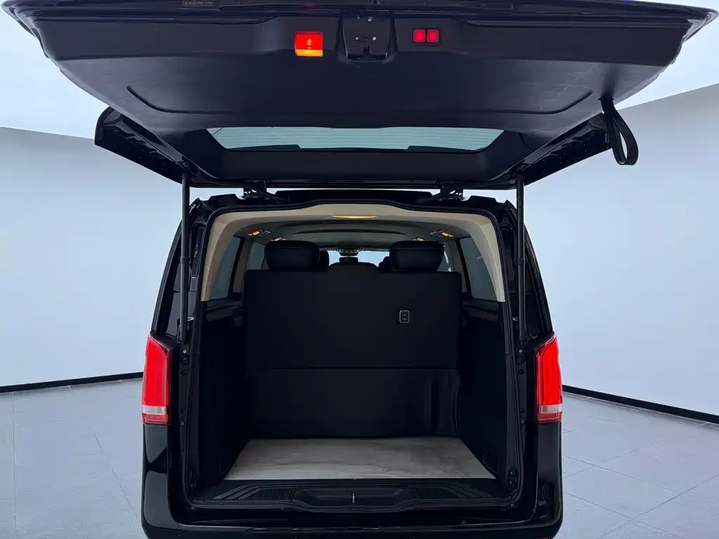 Mercedes-Benz Vito — миниатюра 6