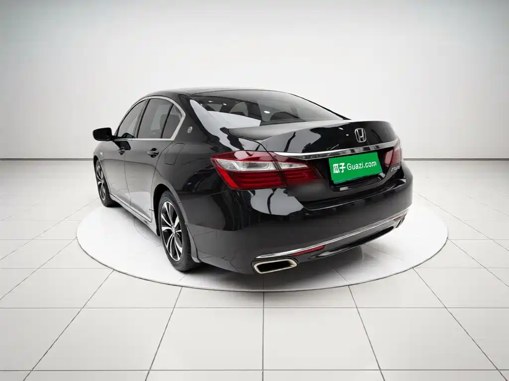 Honda Accord — миниатюра 4