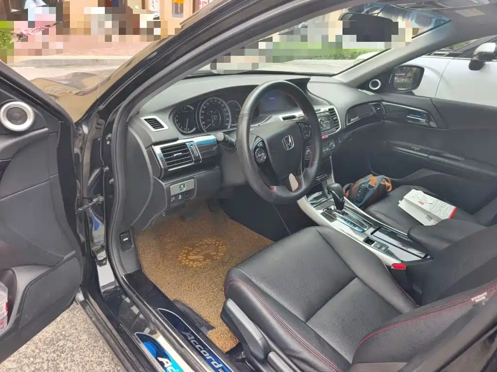 Honda Accord — миниатюра 17