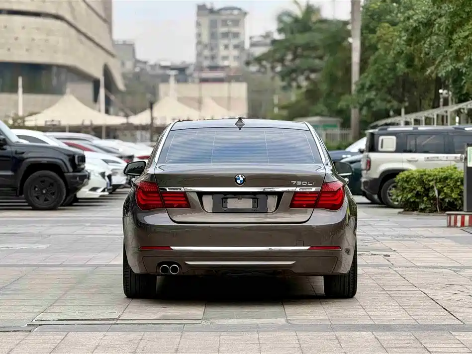 BMW 7 Series 7 2013 730Li Lead