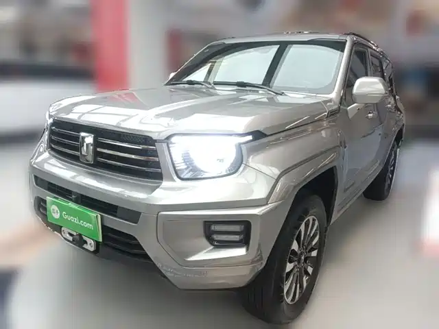 2025 TANK 700