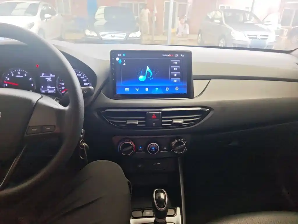 Hyundai Elantra — миниатюра 10