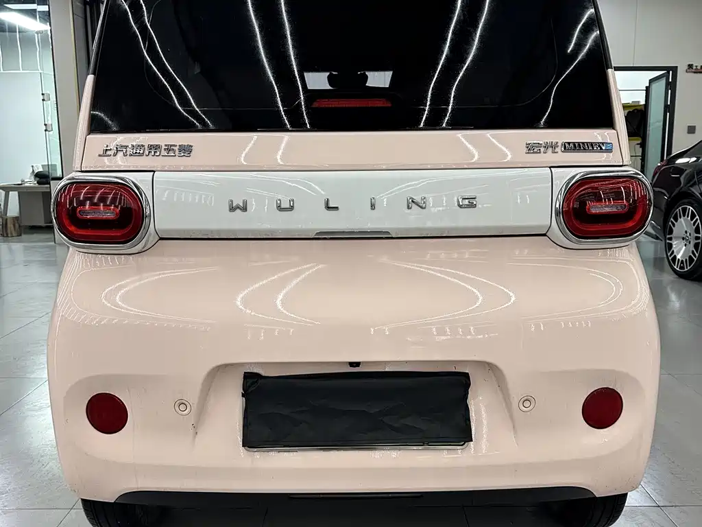 Wuling MINIEV — миниатюра 8
