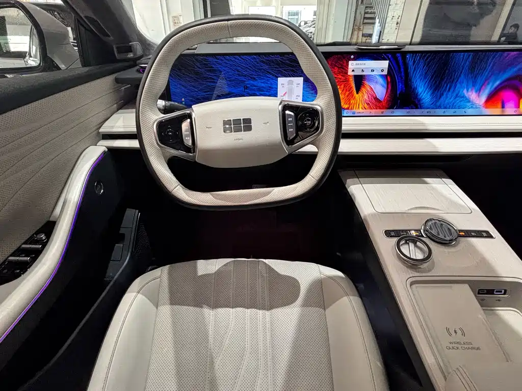 GEELY GALAXY GALAXY E8