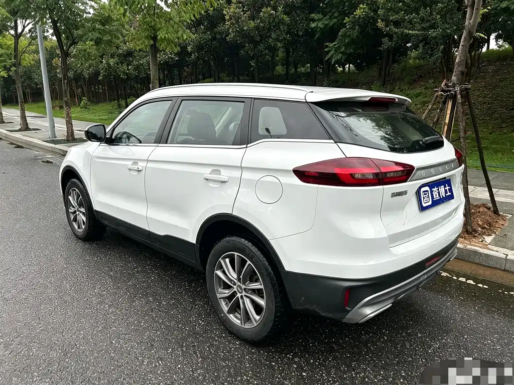 Geely Boyue — миниатюра 4