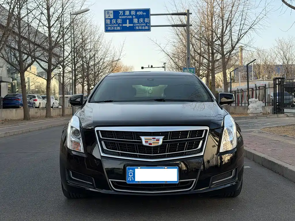 CADILLAC XTS