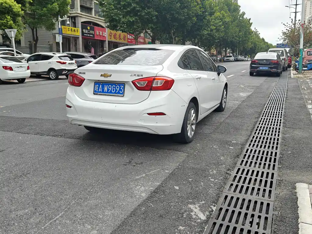 Chevrolet Cruze — миниатюра 7