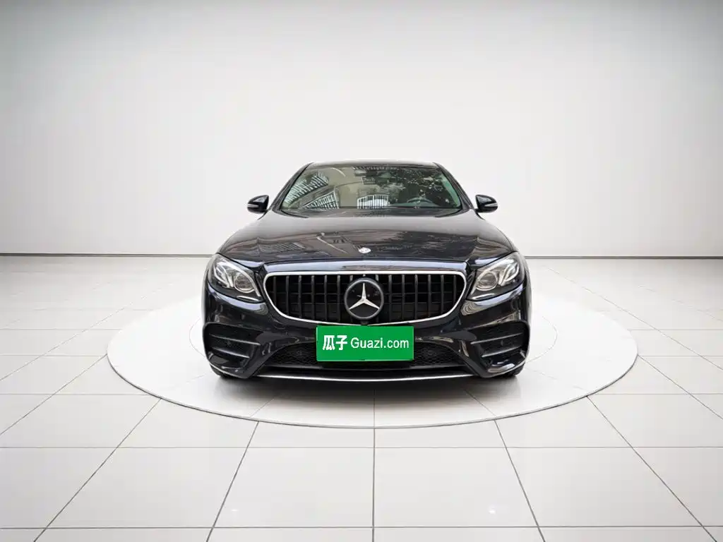 Mercedes-Benz E-Class — миниатюра 2