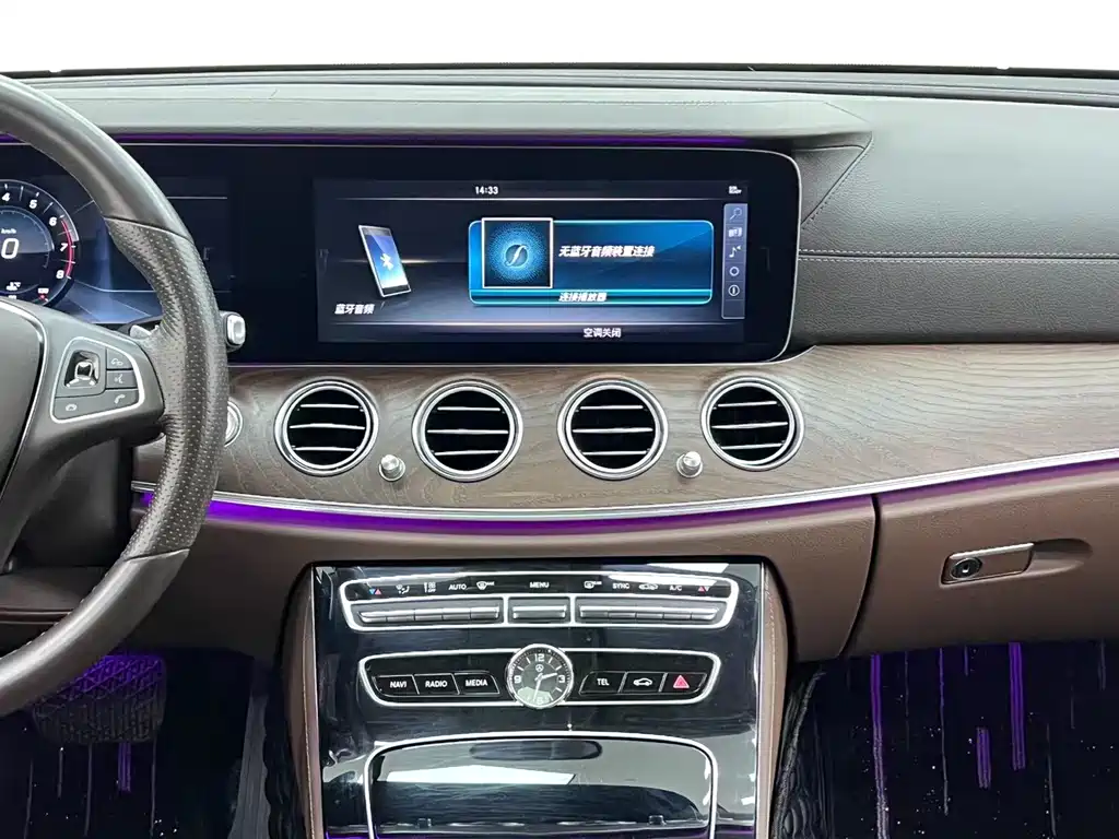 MERCEDES-BENZ E CLASS