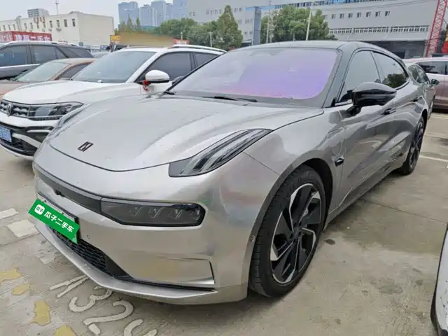 Zeekr 001