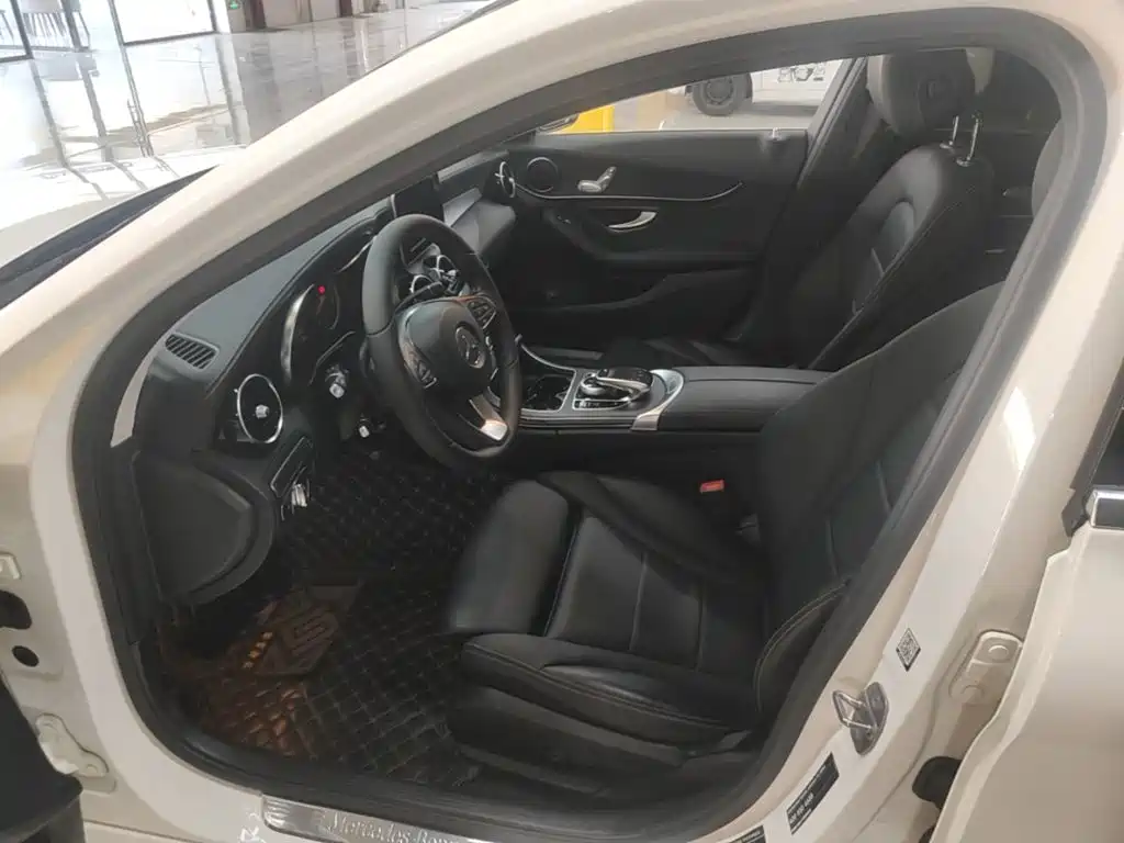 Mercedes-Benz C-Class — миниатюра 15