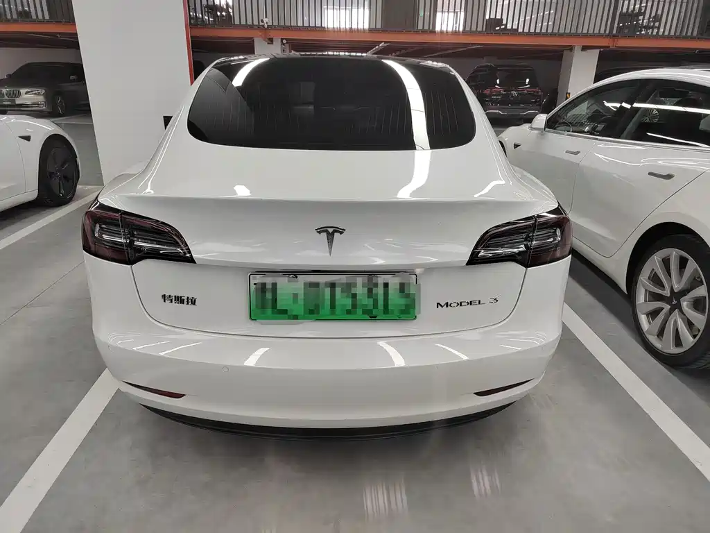 Tesla Model 3 — миниатюра 15