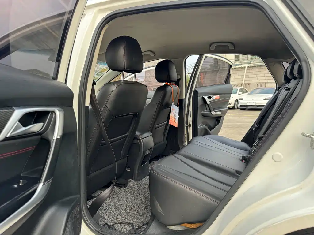 BAIC EU5 — миниатюра 9