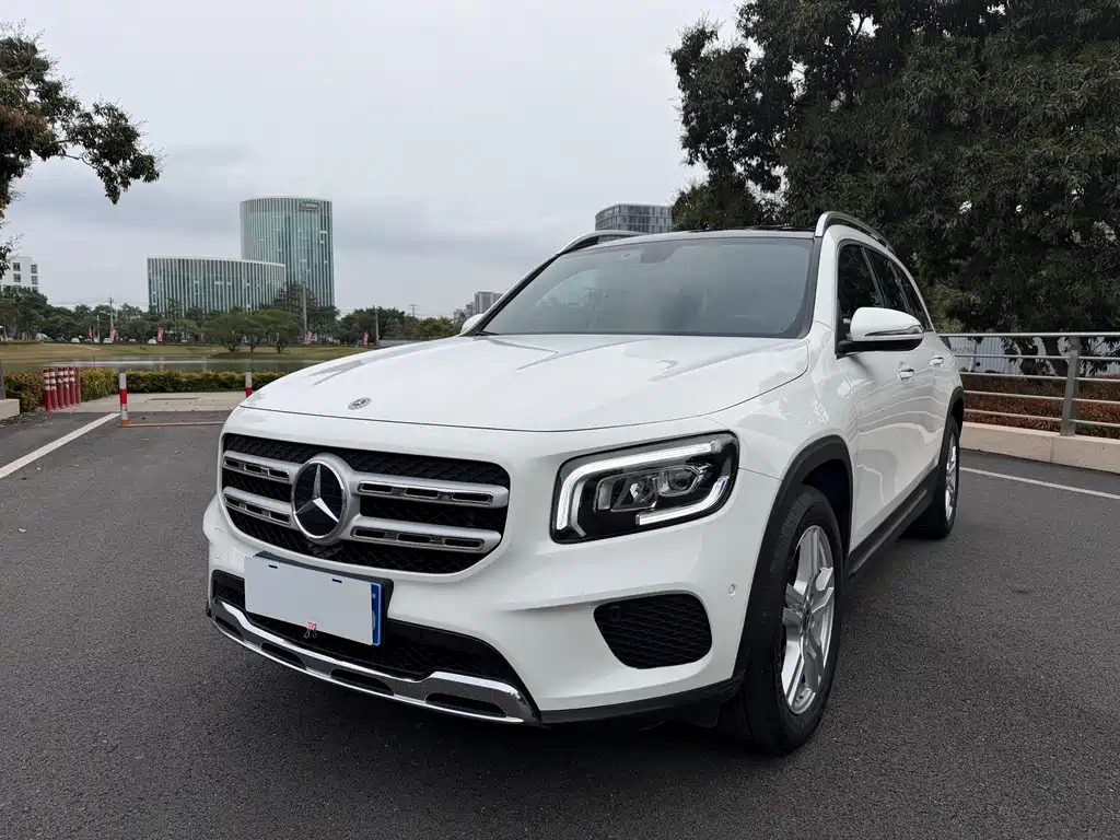 Mercedes-Benz GLB 2021