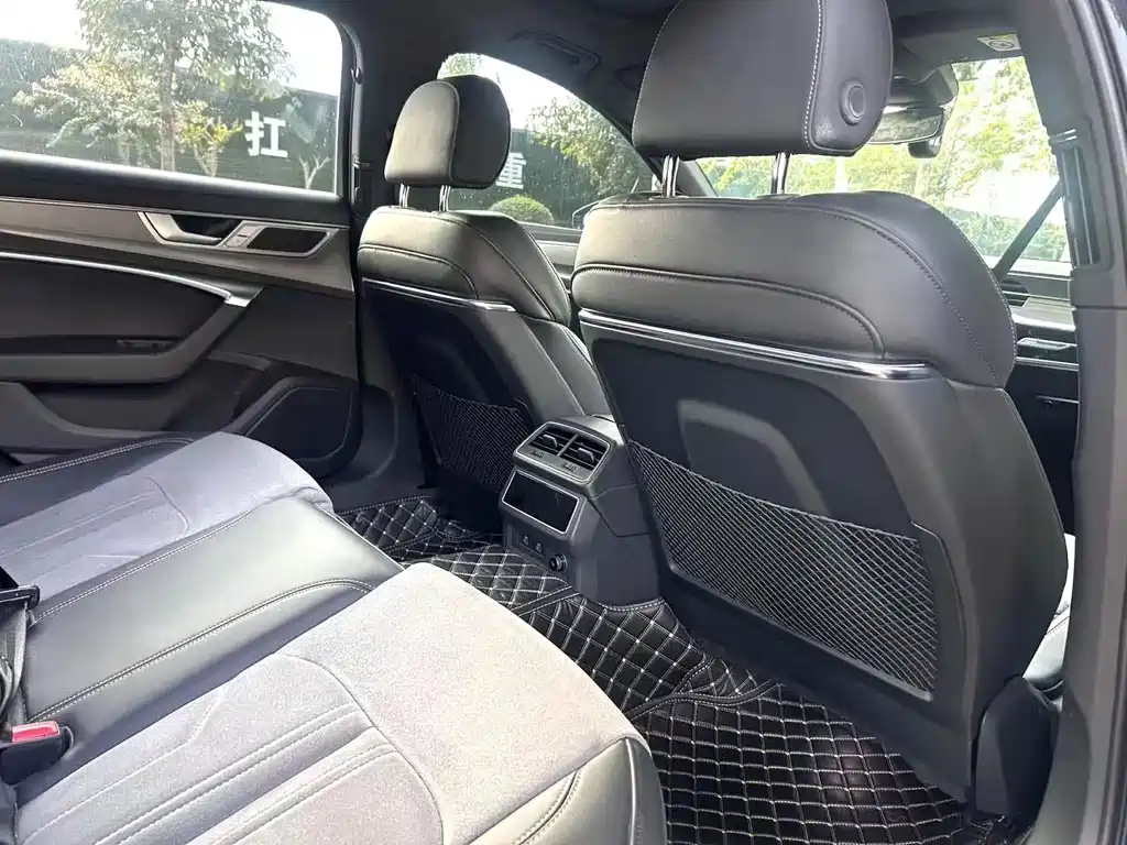 Audi A6L — миниатюра 7