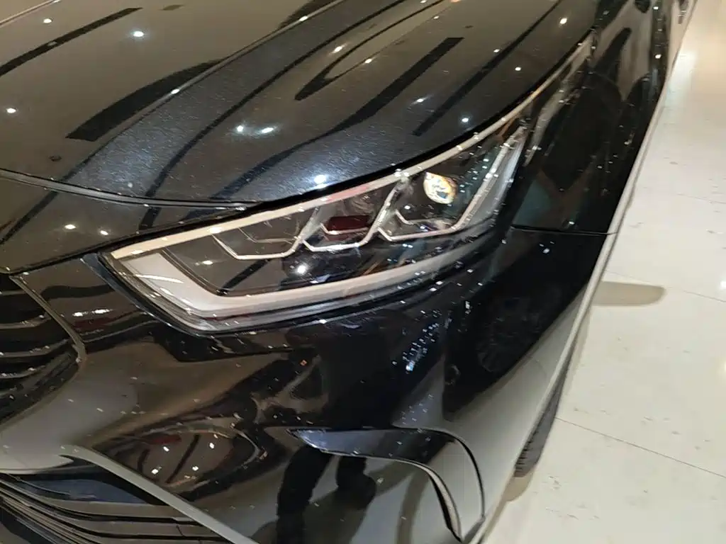 Toyota Crown Kluger — миниатюра 24