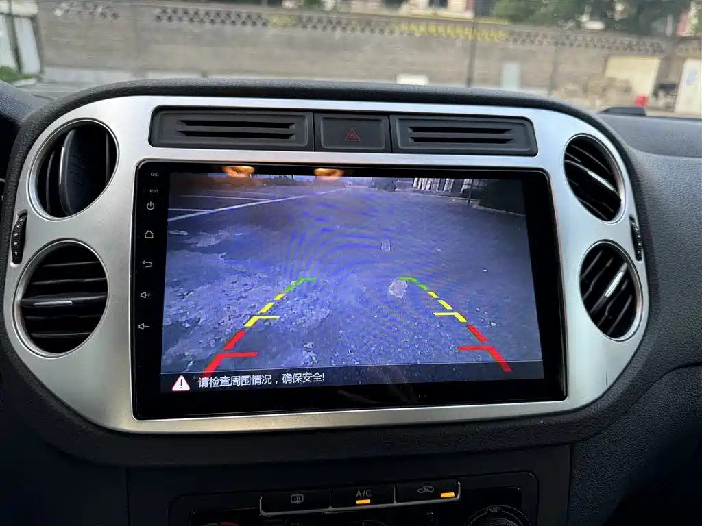 Volkswagen Tiguan — миниатюра 10