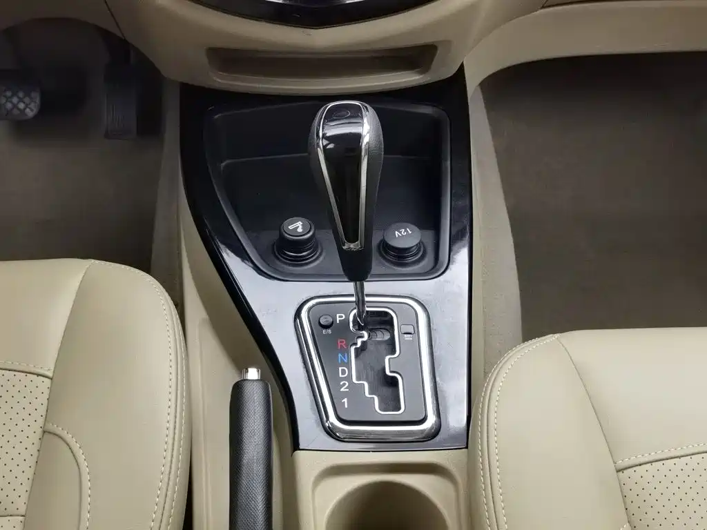 Wuling Hongguang — миниатюра 13