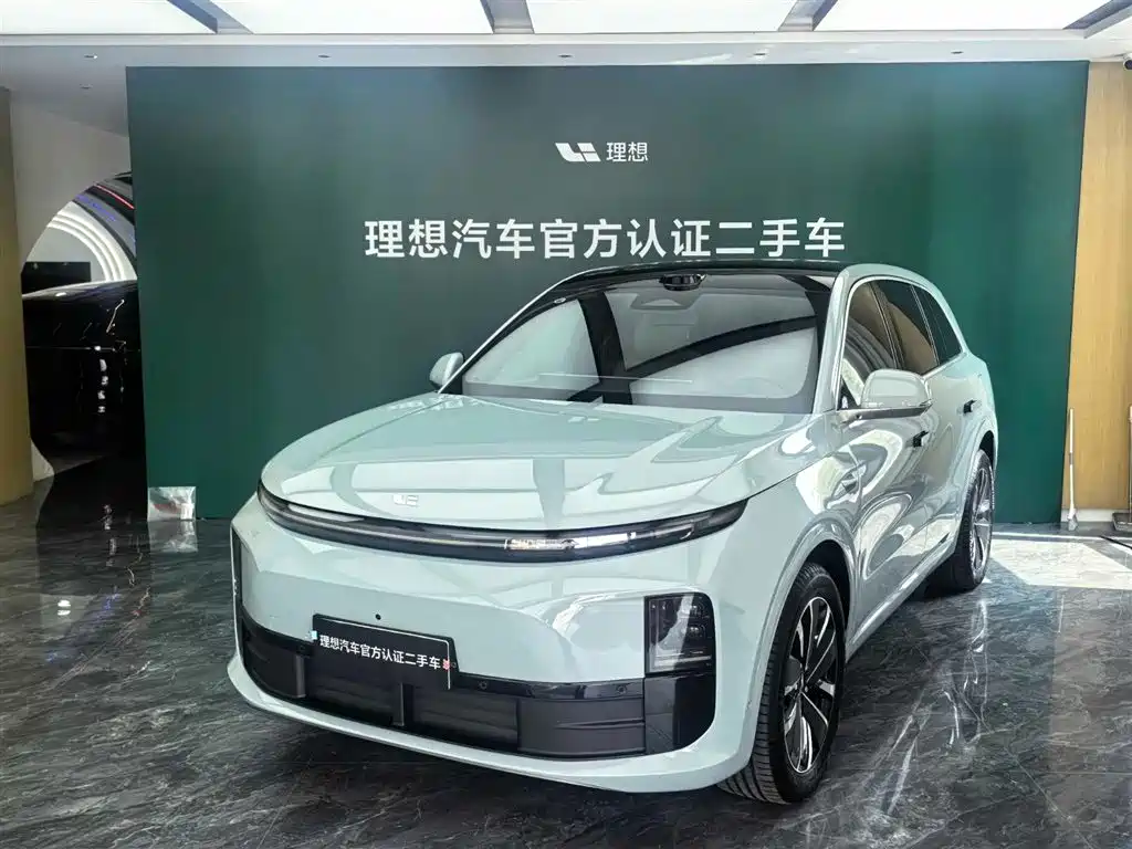 Li Auto Li L6 2025