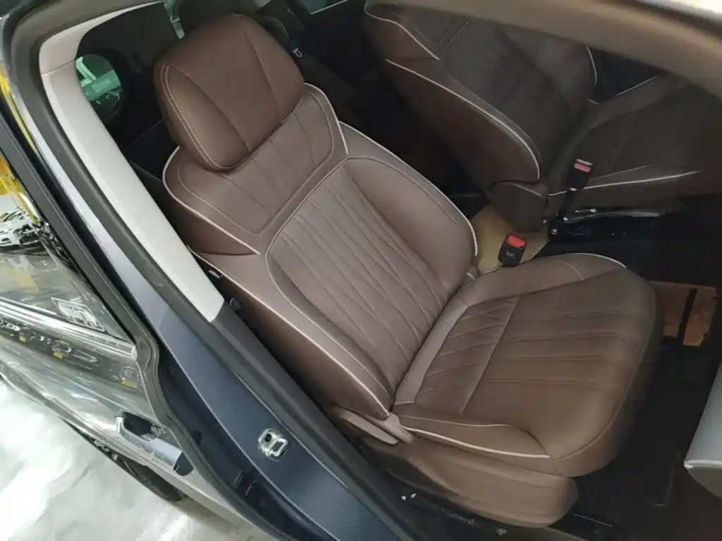 Roewe iMAX8 — миниатюра 25