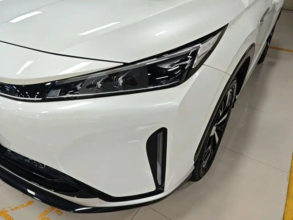 Roewe D5X DMH — миниатюра 24