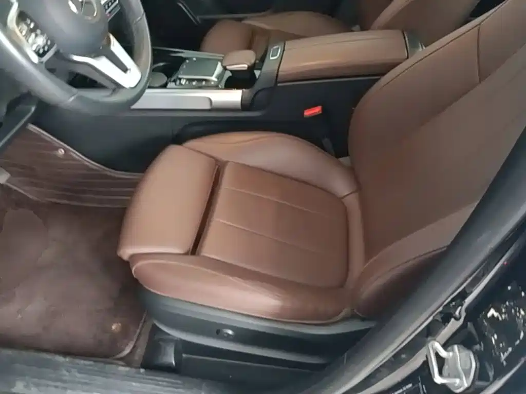 Mercedes-Benz GLB — миниатюра 15