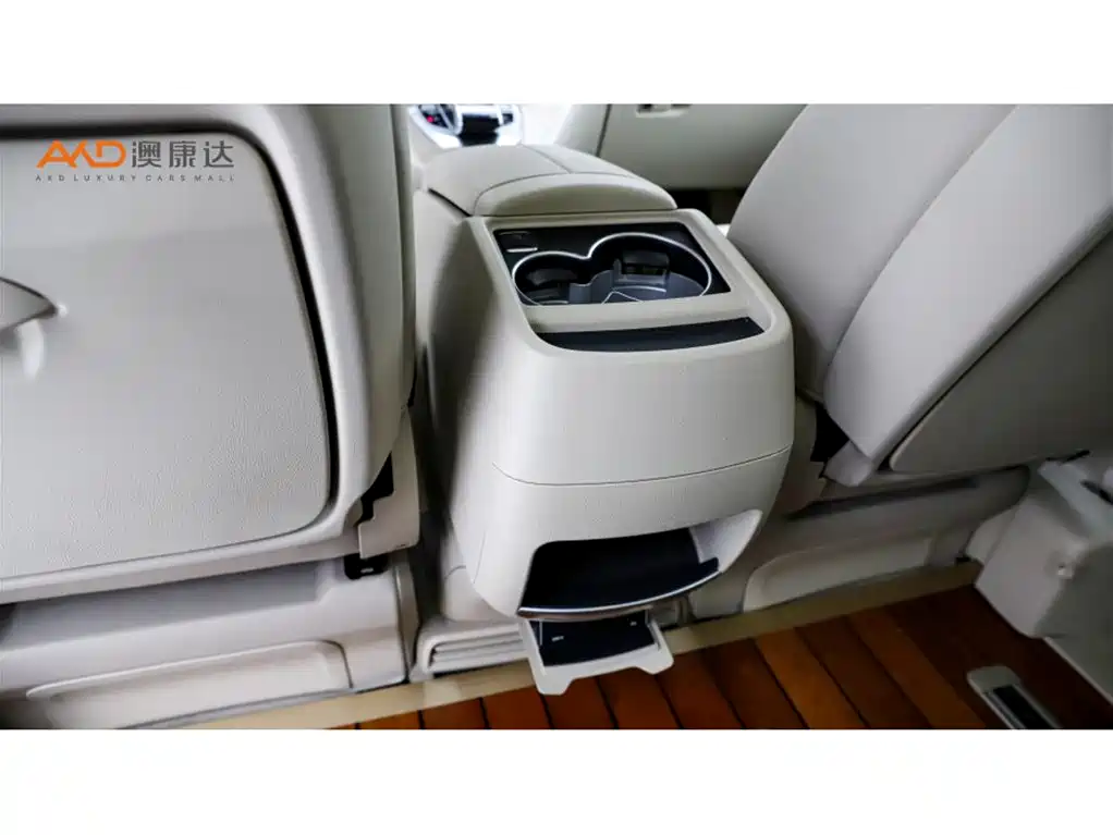 MERCEDES-BENZ V CLASS