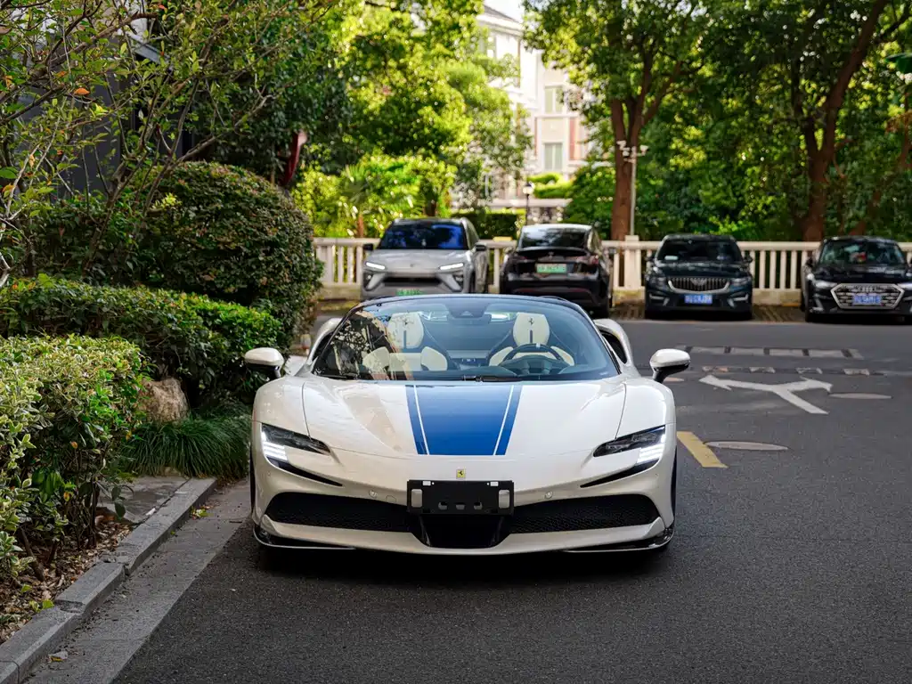 Ferrari SF90 — миниатюра 2