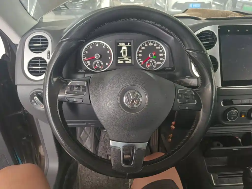 Volkswagen Tiguan — миниатюра 11