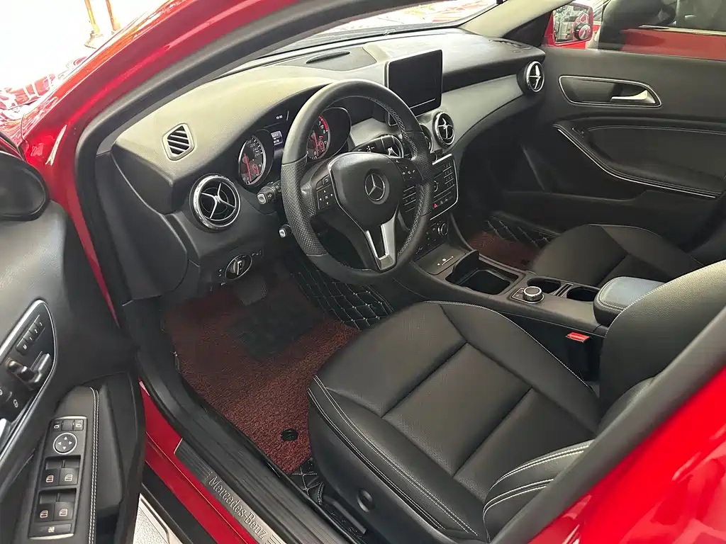 Mercedes-Benz GLA — миниатюра 9