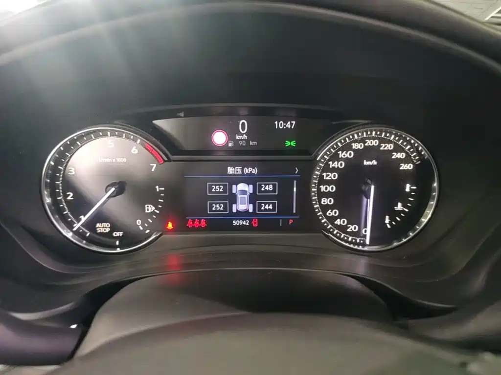 Cadillac XT4 — миниатюра 12